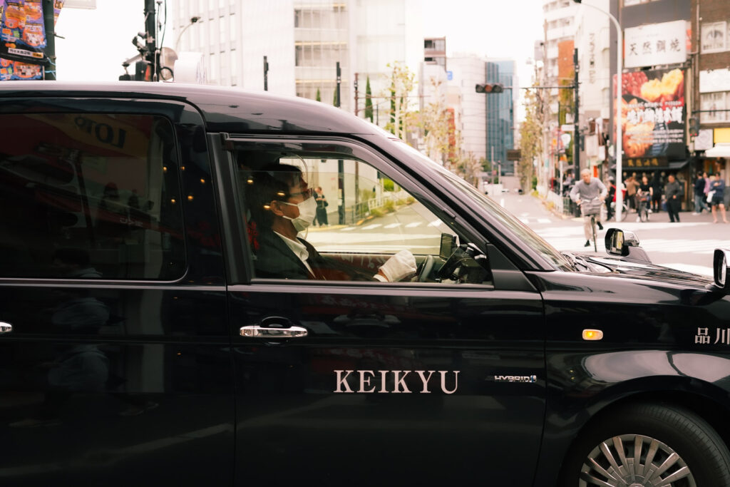 12 Things That Will Surprise You When You Arrive in Japan (2026) japan taxi 3